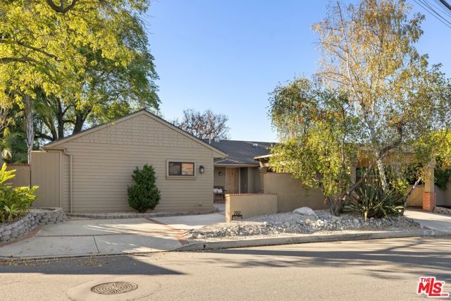 2557 Roscomare Road, Los Angeles, CA 90077