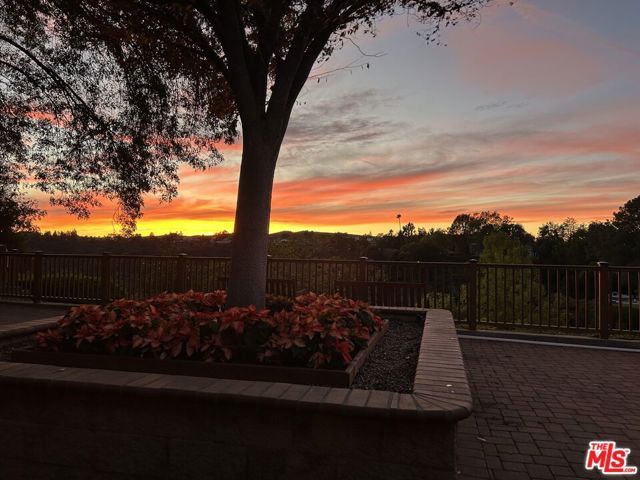 2557 Roscomare Road, Los Angeles, CA 90077