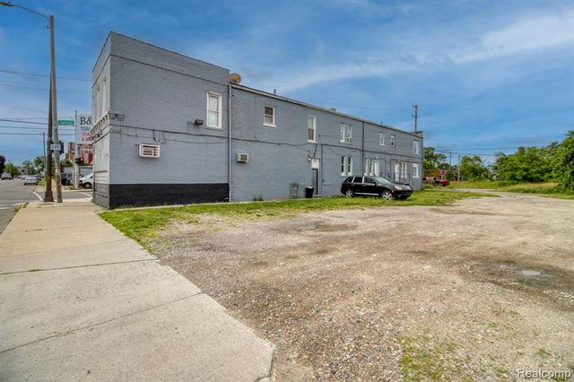 2305 Junction Street, Detroit, MI 48209