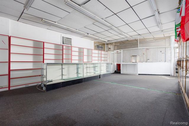 2305 Junction Street, Detroit, MI 48209