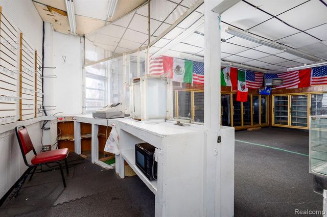 2305 Junction Street, Detroit, MI 48209