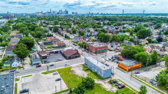 2305 Junction Street, Detroit, MI 48209