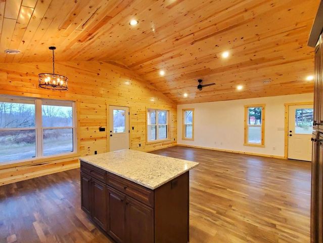 247 E MADISON STREET, Clintonville, WI 54929