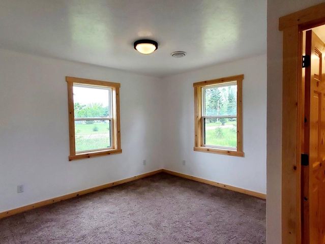 247 E MADISON STREET, Clintonville, WI 54929