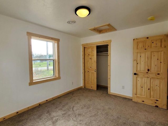 247 E MADISON STREET, Clintonville, WI 54929