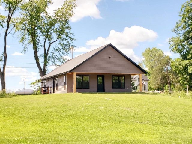 247 E MADISON STREET, Clintonville, WI 54929