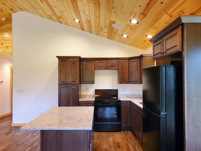 247 E MADISON STREET, Clintonville, WI 54929