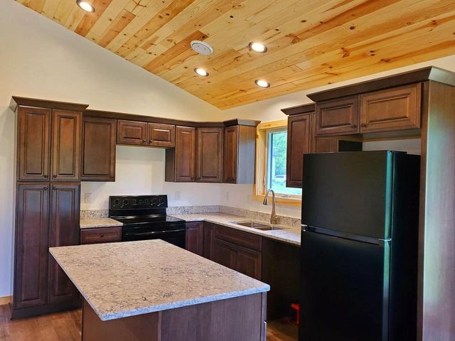 247 E MADISON STREET, Clintonville, WI 54929