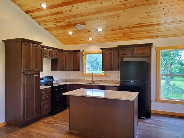 247 E MADISON STREET, Clintonville, WI 54929