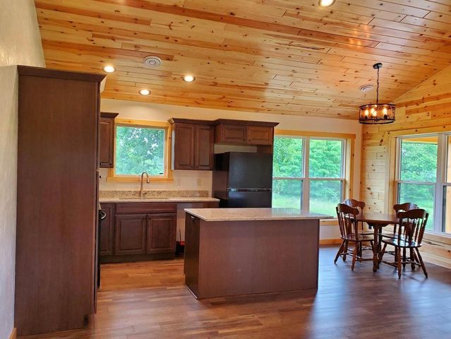 247 E MADISON STREET, Clintonville, WI 54929
