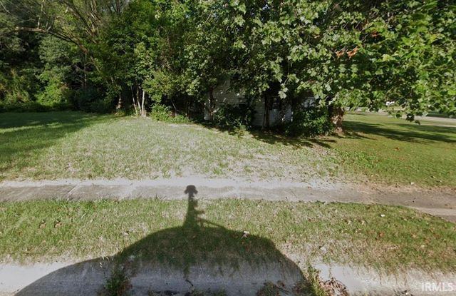 2521 Hollywood Place, South Bend, IN 46616