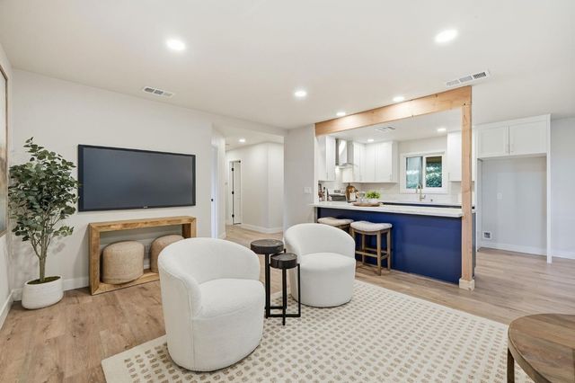 2917 Mace Rd, Camino, CA 95709