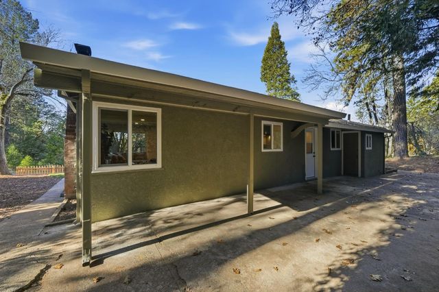 2917 Mace Rd, Camino, CA 95709