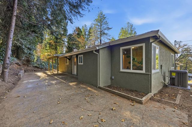 2917 Mace Rd, Camino, CA 95709