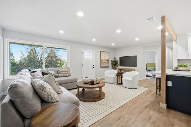 2917 Mace Rd, Camino, CA 95709