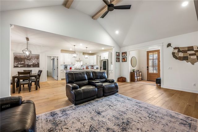 18 Merritt Drive, Bella Vista, AR 72714