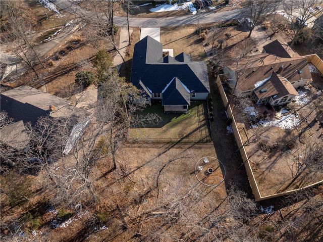 18 Merritt Drive, Bella Vista, AR 72714