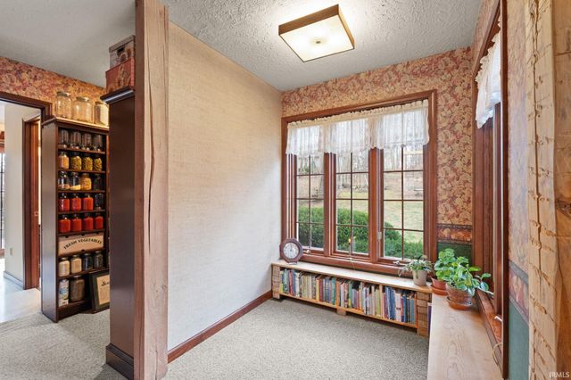 925 W Oakwood Lane, Paoli, IN 47454
