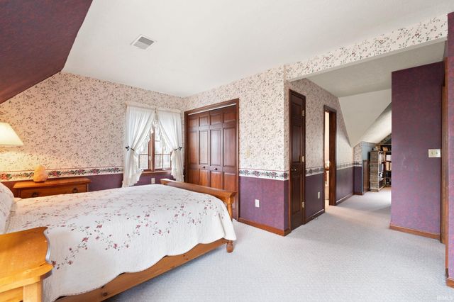 925 W Oakwood Lane, Paoli, IN 47454