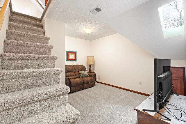 925 W Oakwood Lane, Paoli, IN 47454