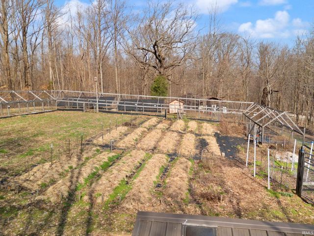 925 W Oakwood Lane, Paoli, IN 47454
