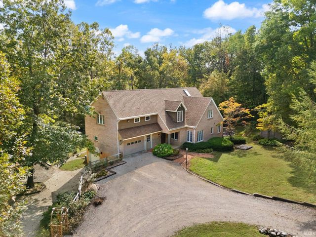 925 W Oakwood Lane, Paoli, IN 47454