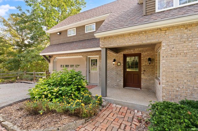 925 W Oakwood Lane, Paoli, IN 47454