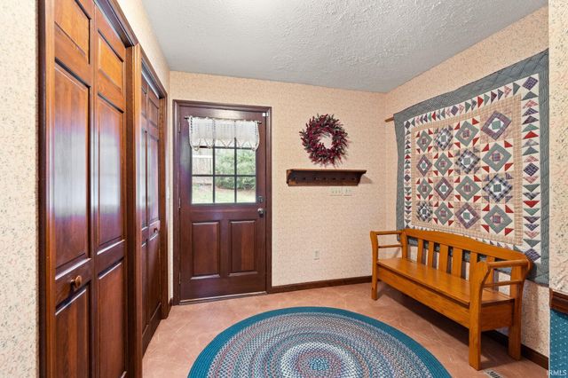 925 W Oakwood Lane, Paoli, IN 47454