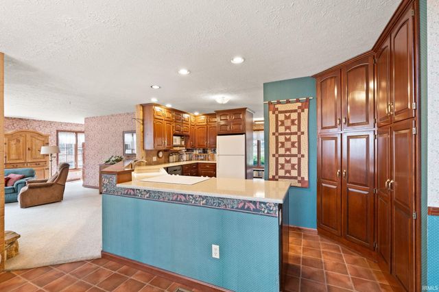 925 W Oakwood Lane, Paoli, IN 47454