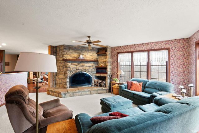 925 W Oakwood Lane, Paoli, IN 47454