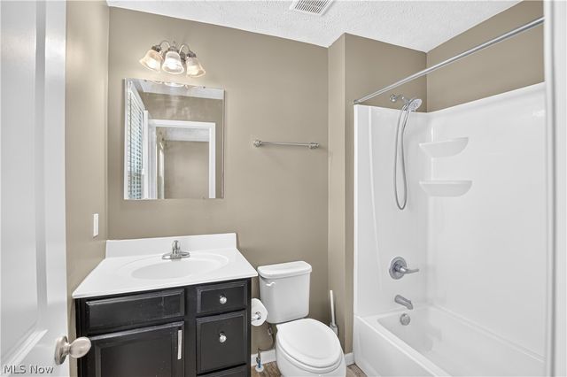 106 Preserve Circle, Amherst, OH 44001