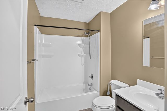 106 Preserve Circle, Amherst, OH 44001
