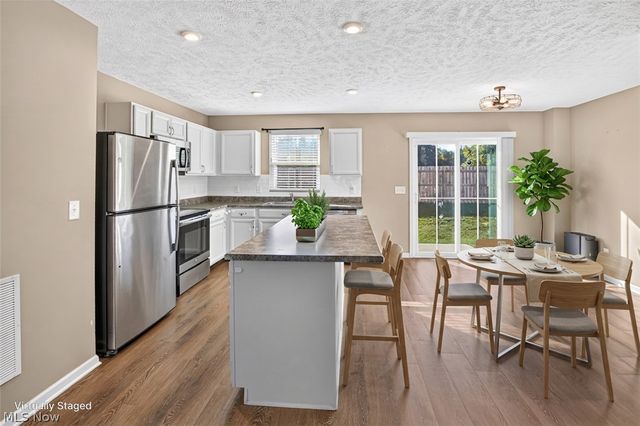 106 Preserve Circle, Amherst, OH 44001