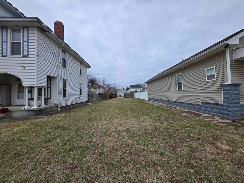 1423 S Barker Avenue, Evansville, IN 47712