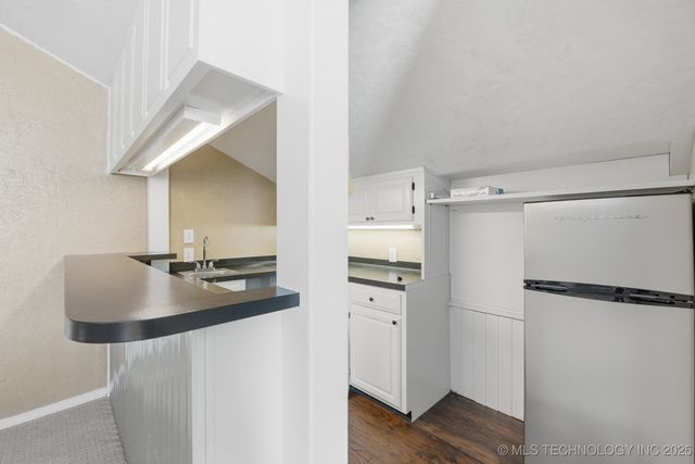 8417 E 64th Place, Tulsa, OK 74133