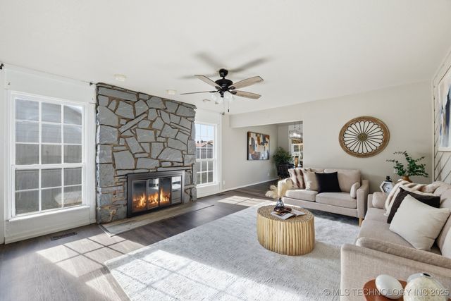 8417 E 64th Place, Tulsa, OK 74133