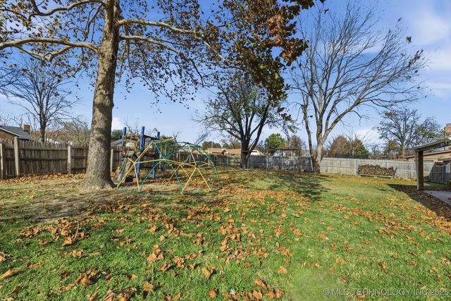 8417 E 64th Place, Tulsa, OK 74133