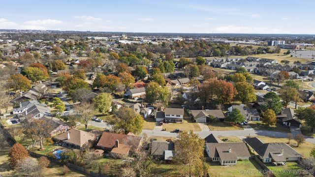 8417 E 64th Place, Tulsa, OK 74133