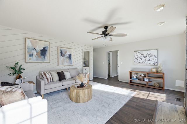 8417 E 64th Place, Tulsa, OK 74133