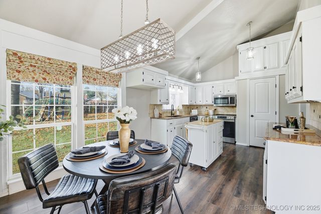 8417 E 64th Place, Tulsa, OK 74133