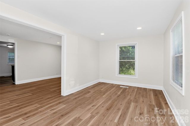 2958 Reid Avenue, Charlotte, NC 28208