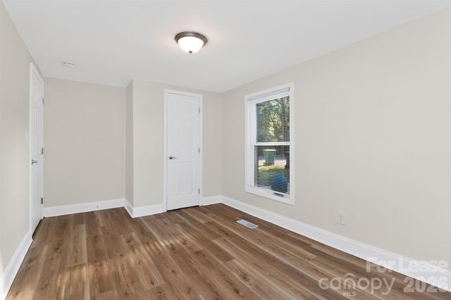 2958 Reid Avenue, Charlotte, NC 28208