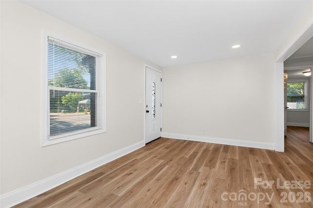 2958 Reid Avenue, Charlotte, NC 28208