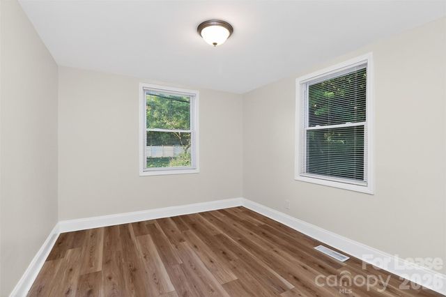 2958 Reid Avenue, Charlotte, NC 28208