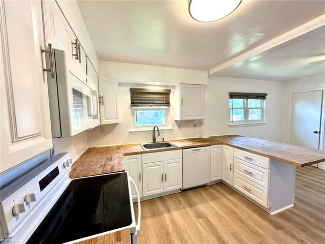 1049 Baker RD, Virginia Beach, VA 23455