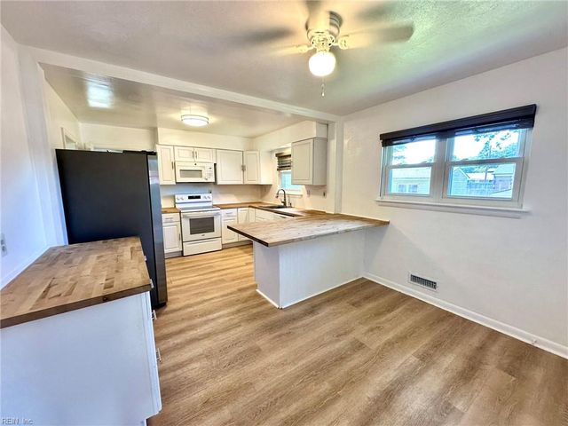 1049 Baker RD, Virginia Beach, VA 23455