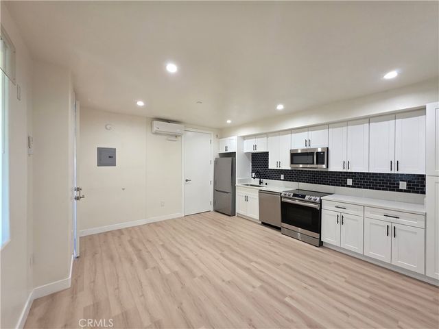 14618 Sylvan Street, Van Nuys, CA 91411