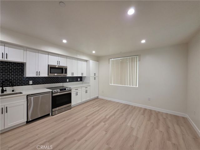 14618 Sylvan Street, Van Nuys, CA 91411
