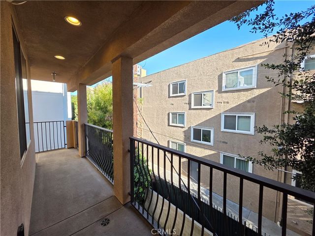 14618 Sylvan Street, Van Nuys, CA 91411