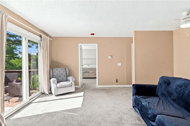 5 Apple Valley Parkway 12, Smithfield, RI 02828